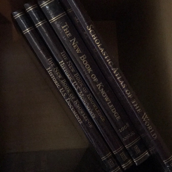 THE NEW BOOK OF KNOWLEDGE: ENCYCLOPEDIA - Picture 3 of 3